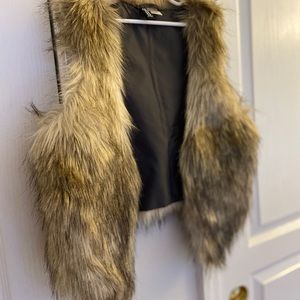 FAUX FUR VEST